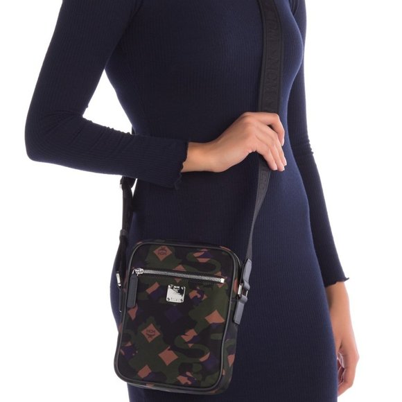 SOLD ! MCM Viseto Camo Print Crossbody Bag - Picture 2 of 9
